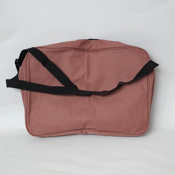 The Legend of Zelda Breath of the Wild Messenger Bag BNWT Laptop Bag Overnight - Picture 6 of 7